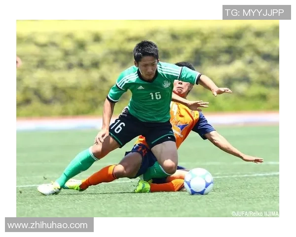 重庆足球队盯防策略分析与比赛表现的得失探讨