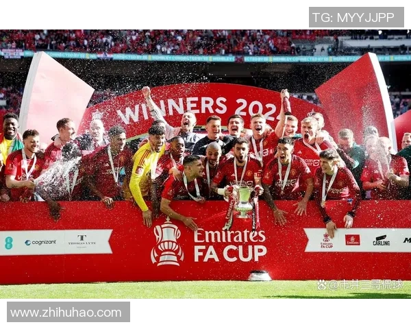 英超精彩对决曼联主场大胜热刺神扑瞬间震撼全场 英超精彩对决曼联主场大胜热刺神扑瞬间震撼全场