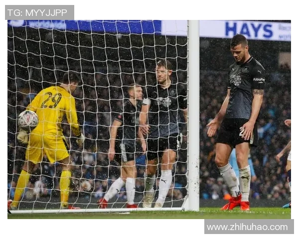 那不勒斯狂胜尤文图斯足总杯乌龙球瞬间点燃全场激情 那不勒斯狂胜尤文图斯足总杯乌龙球瞬间点燃全场激情